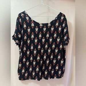 ⚫️ BOGO Rachel Zoe Black and Cream Geometric Pattern Blouse Size Large